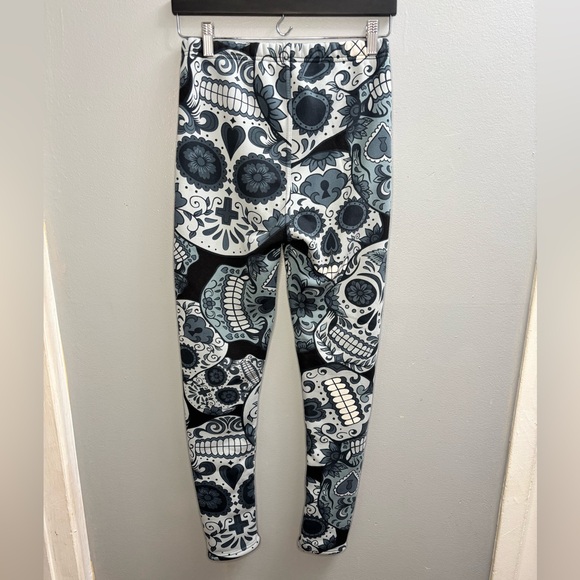 Sugar Skull Fleece-Lined Leggings – Warm Cozy Winter Pants - Picture 5 of 6